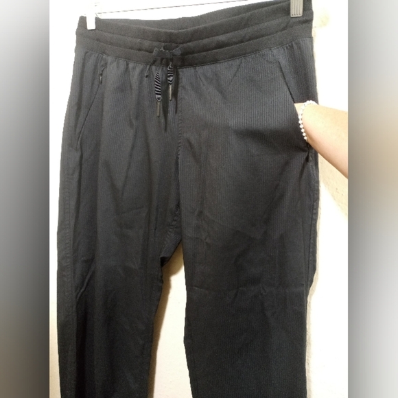 BCG Classic Black Outerwear - Picture 3 of 5